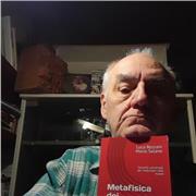 Laureato ingegneria elettronica, insegnante ProjecT Management per informatici all'Università,73 anni, molto attivo